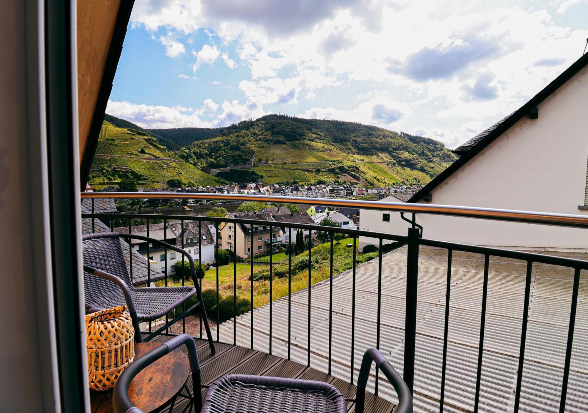 Sweet Six, Balkon, Netflix, Boxspringbetten, Hochwertiges Bad 첼 안 데어 모젤 외부 사진